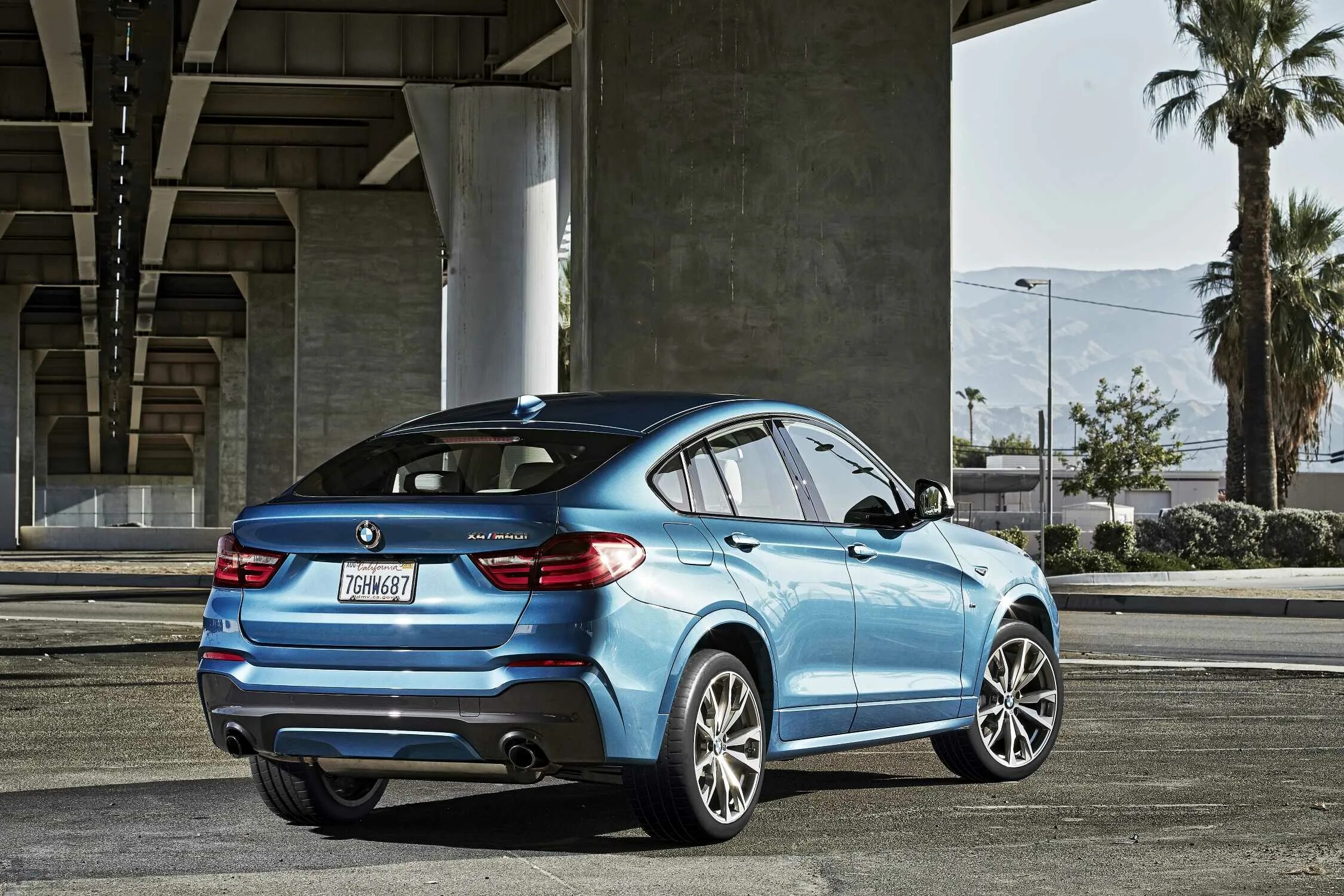 Bmw x4 m40i. Bmw x4 f26 40i. x4 f26 m40i. bmw x4 m 2017 blue.