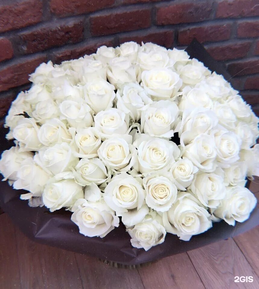 Розы белые низкие. Шикарный букет белых роз. Белые розы для любимой. Роскошный букет из белых роз. Букет белых роз для любимой.