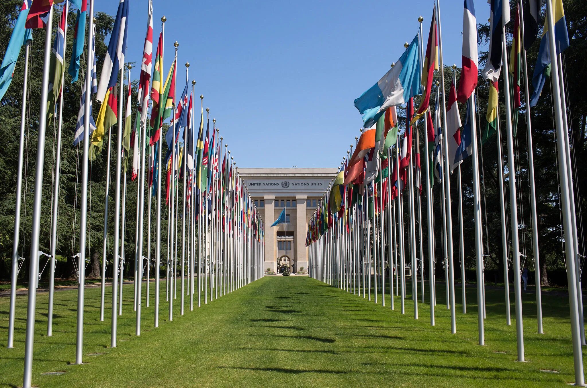 Швейцарская штаб квартира оон. Дворец наций в Женеве. ООН ЮНЕСКО. Здание ООН В Женеве. Штаб квартира ЮНЕСКО В Париже.