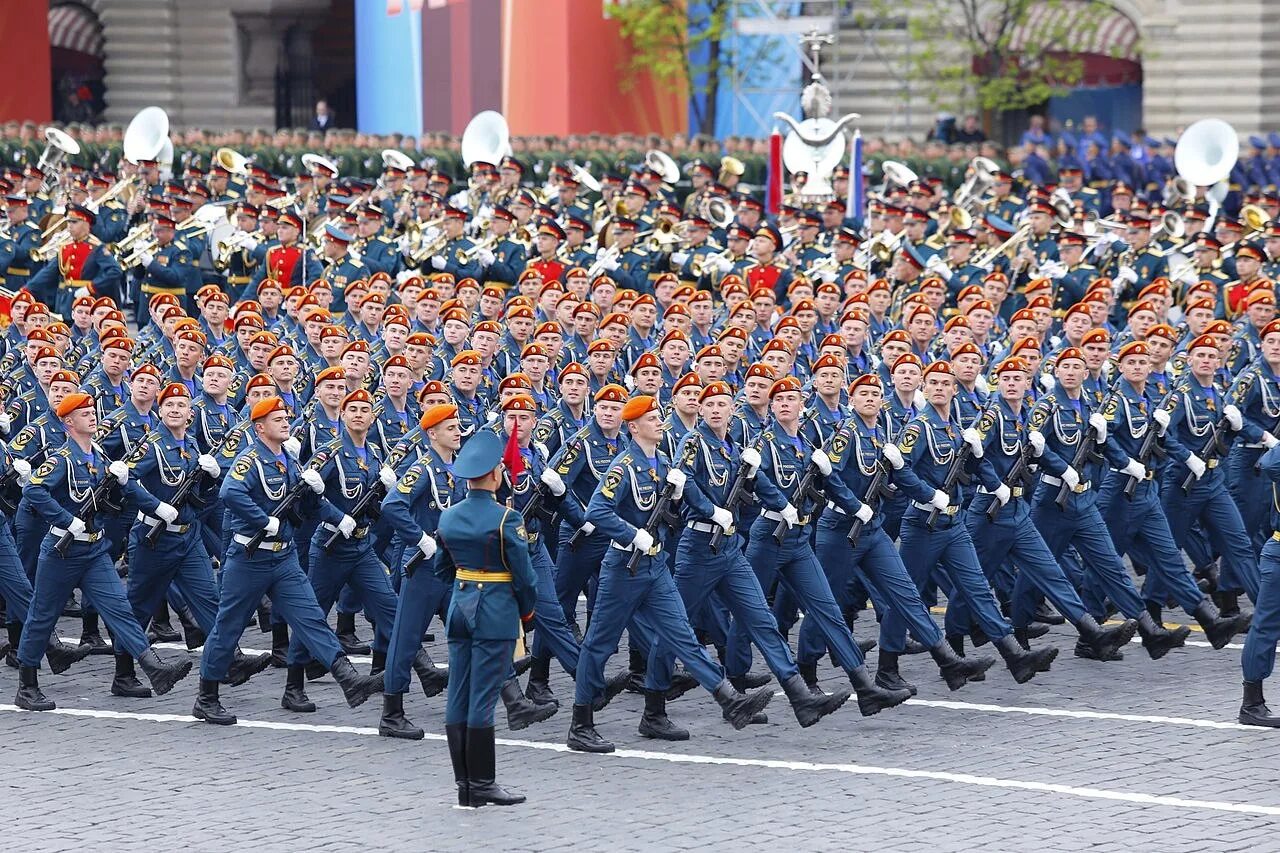 Парад мчс. Парад Победы МЧС России. Парад Победы АГЗ МЧС. Парадная форма МЧС России АГЗ. Парад Победы АГЗ МЧС России 2023.