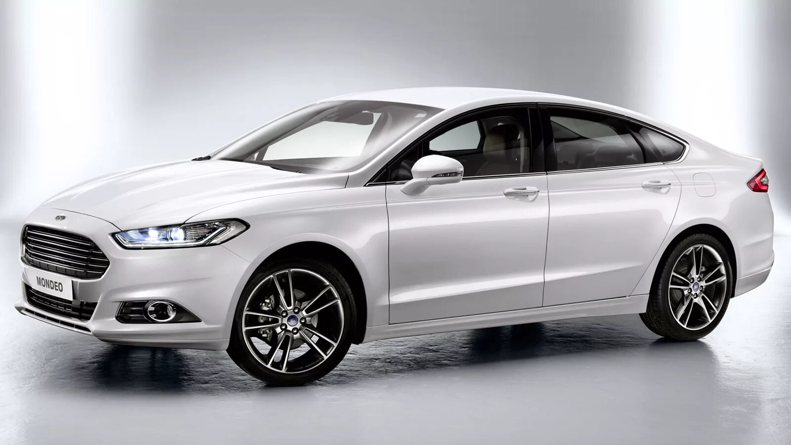 Купить новый форд мондео. Ford Mondeo 2021 седан. Форд Мондео 5 2014. Форд Мондео 2021 седан. Форд Мондео 2014.