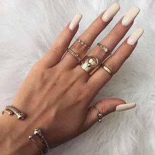 Кольцо современное женское