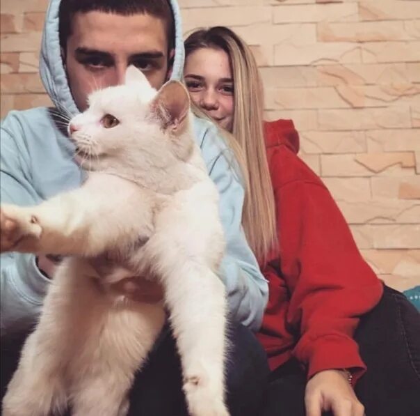 Влад А4 и Юля Годунова красоотткаа 