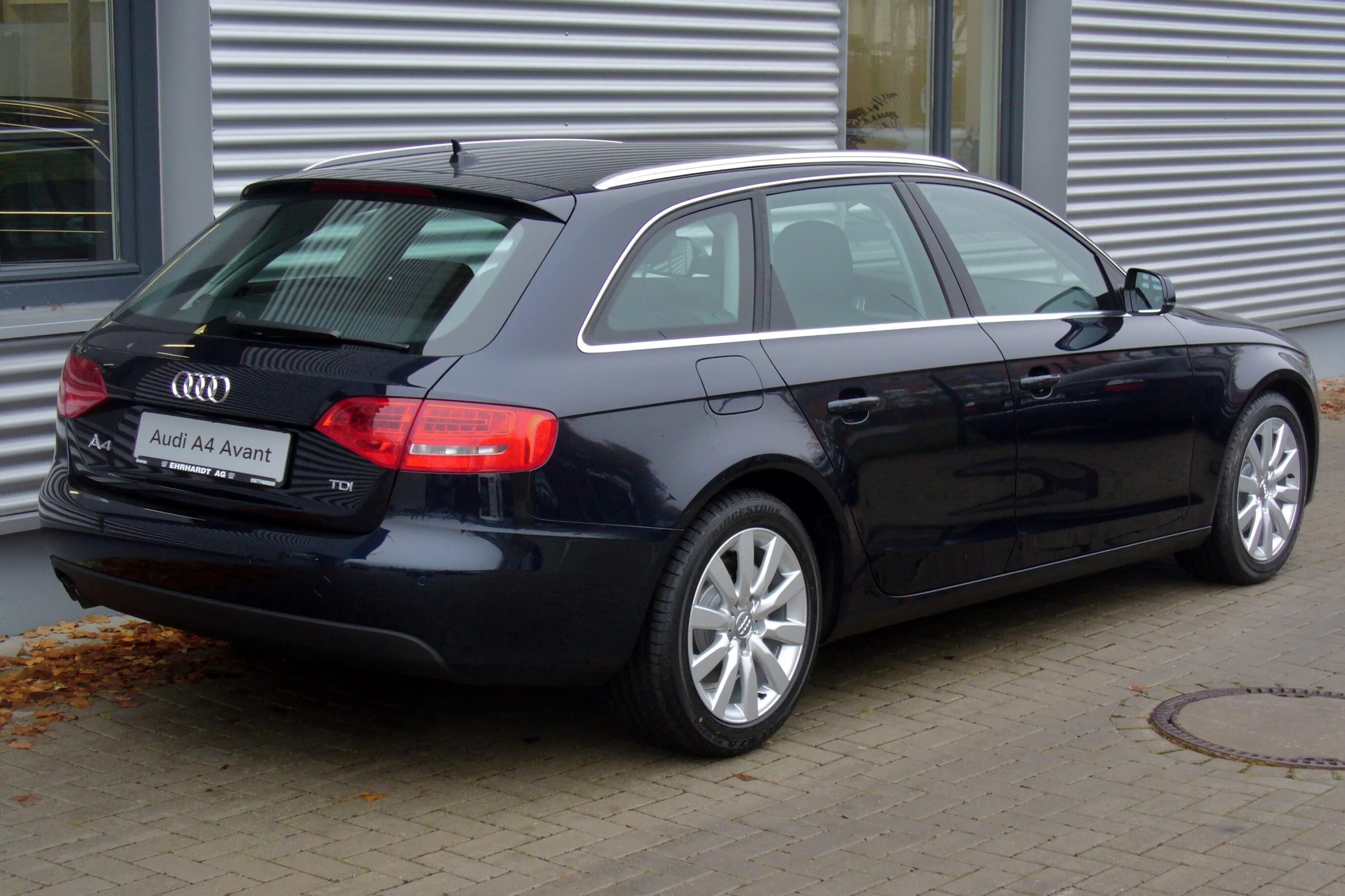 Ауди а4 Авант 2010. Audi a4 b8 avant 2.0 TDI. Ауди а4 в8 универсал. Audi a4 b8 avant 2.0 TDI чёрная. Ауди а4 1.9 тди универсал