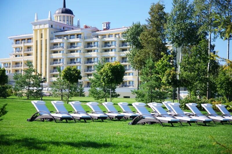 Mistral Hotel and Spa Истра. Мистраль отель Подмосковье Истра. M Istra l Hotel Spa отель. Mistral Hotel & Spa 5* (Истринский район). Сайт отеля мистраль