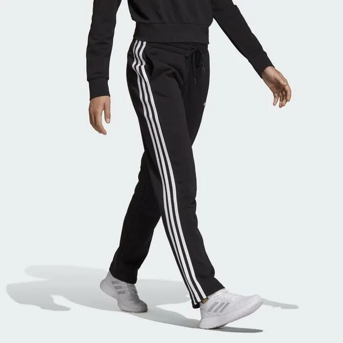 Брюки adidas originals adicolor. Штаны adidas originals 3 stripes. Штаны спортивные мужские адидас 3 полоски. Adidas performance спортивные штаны. Адидас ессентиалс брюки.