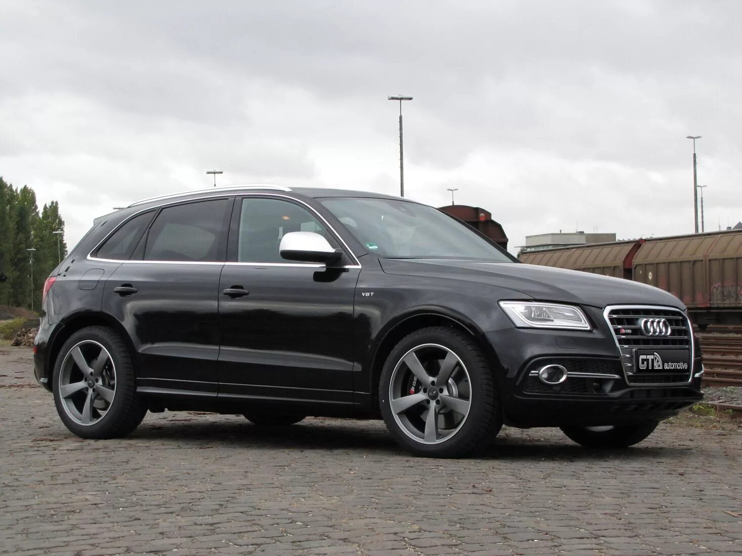 Ауди q5. Audi q5 r18. Audi q5 r20. Audi q5 Rotor r20. Q sq s