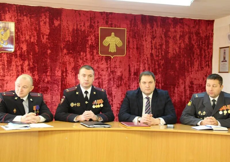 Начальник омвд печора. Совещание на тему мошенничество. Полиция печора коми. Начальник полиции печора. Омвд россии по г печора.