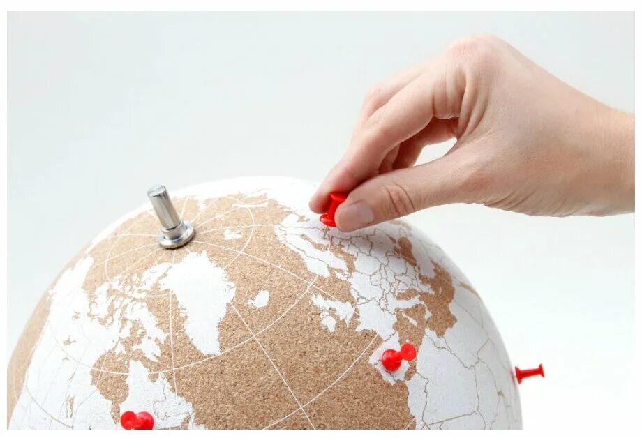 Пробковый Глобус Cork Globe. Расширение географии. Глобус для путешественников с флажками. Глобус с флажками для отметок.