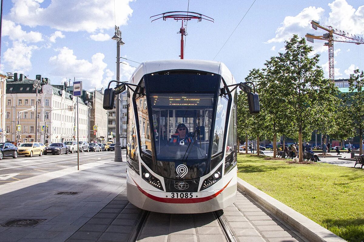 Транспортные средства городского наземного электрического транспорта. Современный трамвай. Московский трамвай. Новые трамваи. Новые трамваи в Москве.