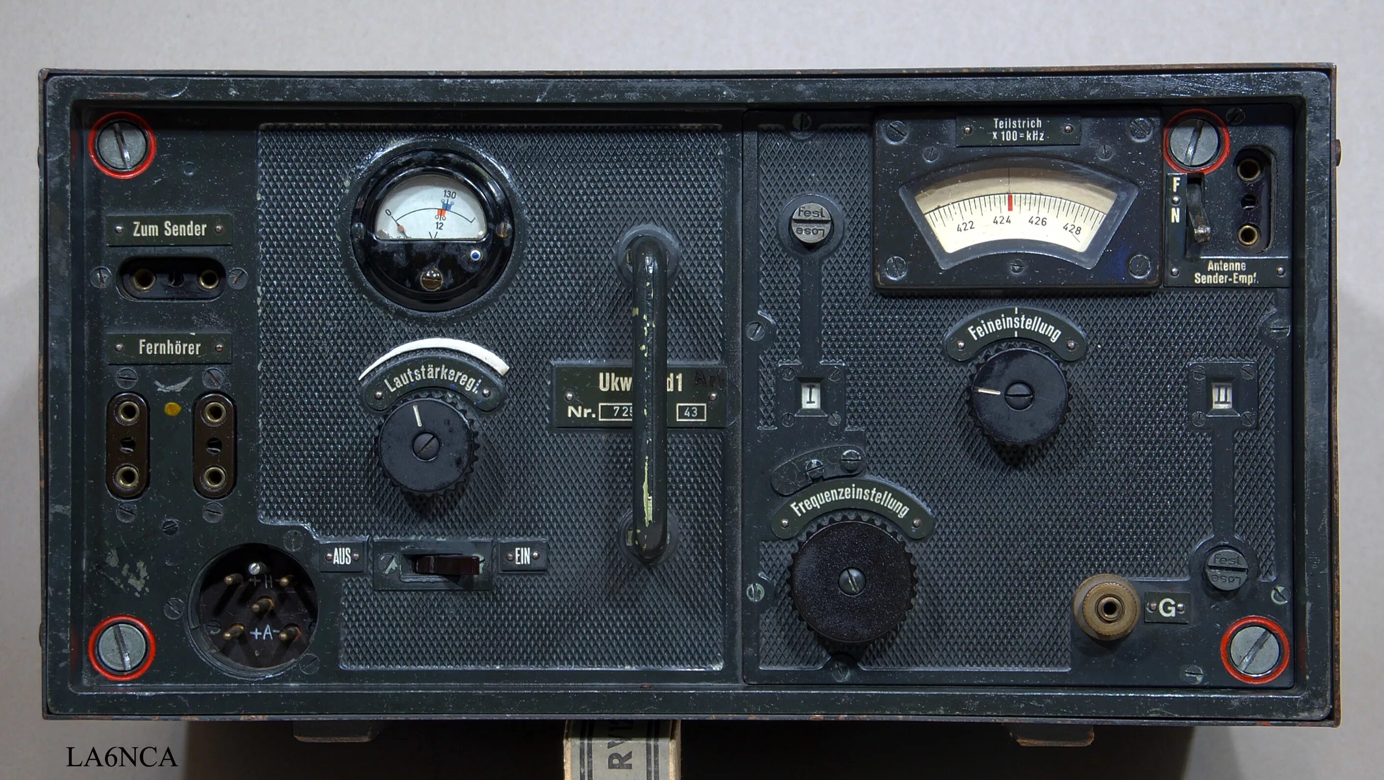 Радио 2 2025. Радиостанции ww2. ww2 german radio. немецкая радиостанция. американская радиостанция вторая мировая.