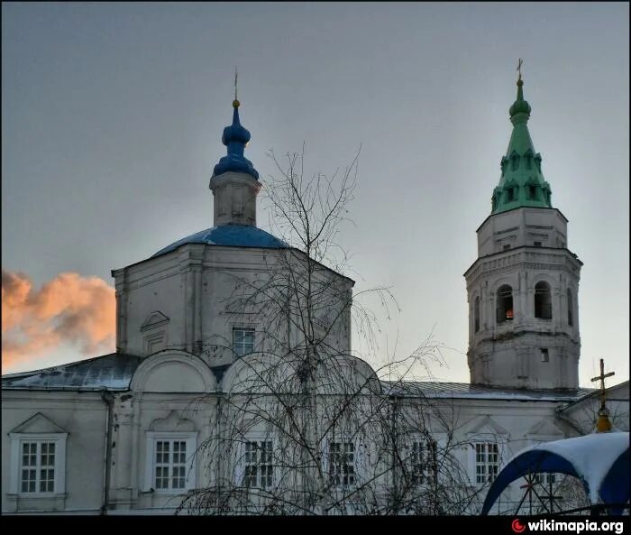 Свято троицкий курск. Церковь Троицы Живоначальной Курск. Троицкая Церковь Курск Гайдара. Храм Троицы Живоначальной (Курск) храмы Курска. Курск Нижне-Троицкий храм.