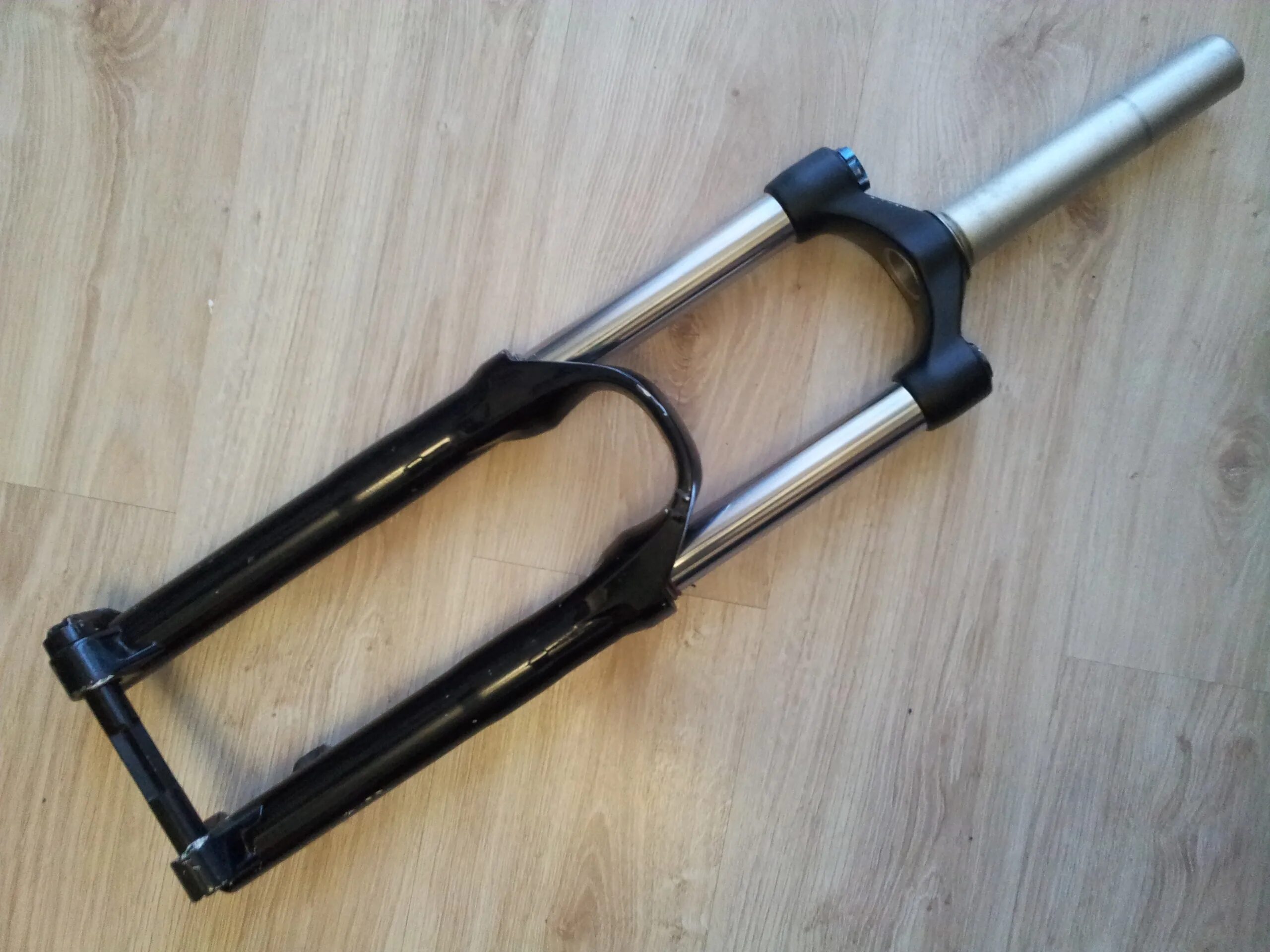 вилка амортизационная для велосипеда 26. жёсткая вилка 26" шток 1 1/8. Sf-13 xct-p под v-brake алюминиевая чёрная. шток 1. вилка mode md-n780.