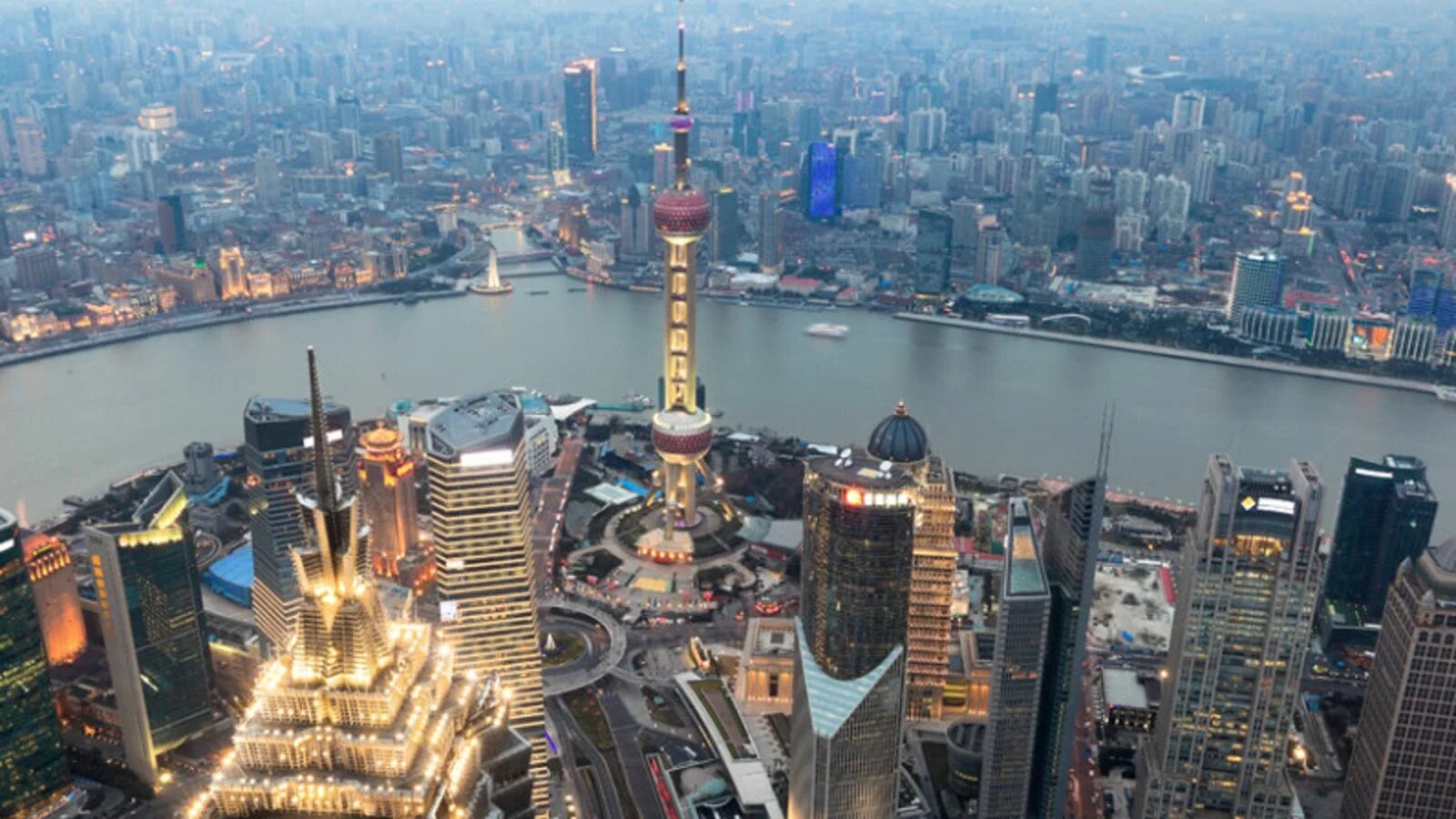 Самое многочисленное население город. Шанхай густонаселенный. Шанхай самый большой город в мире. Самый густонаселенный город. Самый густонаселенный город Китая.