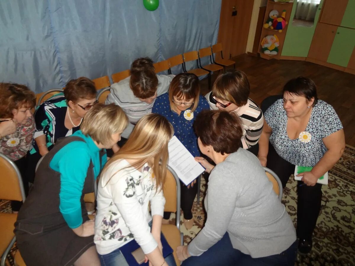 Педсовет в детском саду. Педагогический совет в ДОУ. Педагогическое собрание в детском саду. Педагогическая конференция в ДОУ.