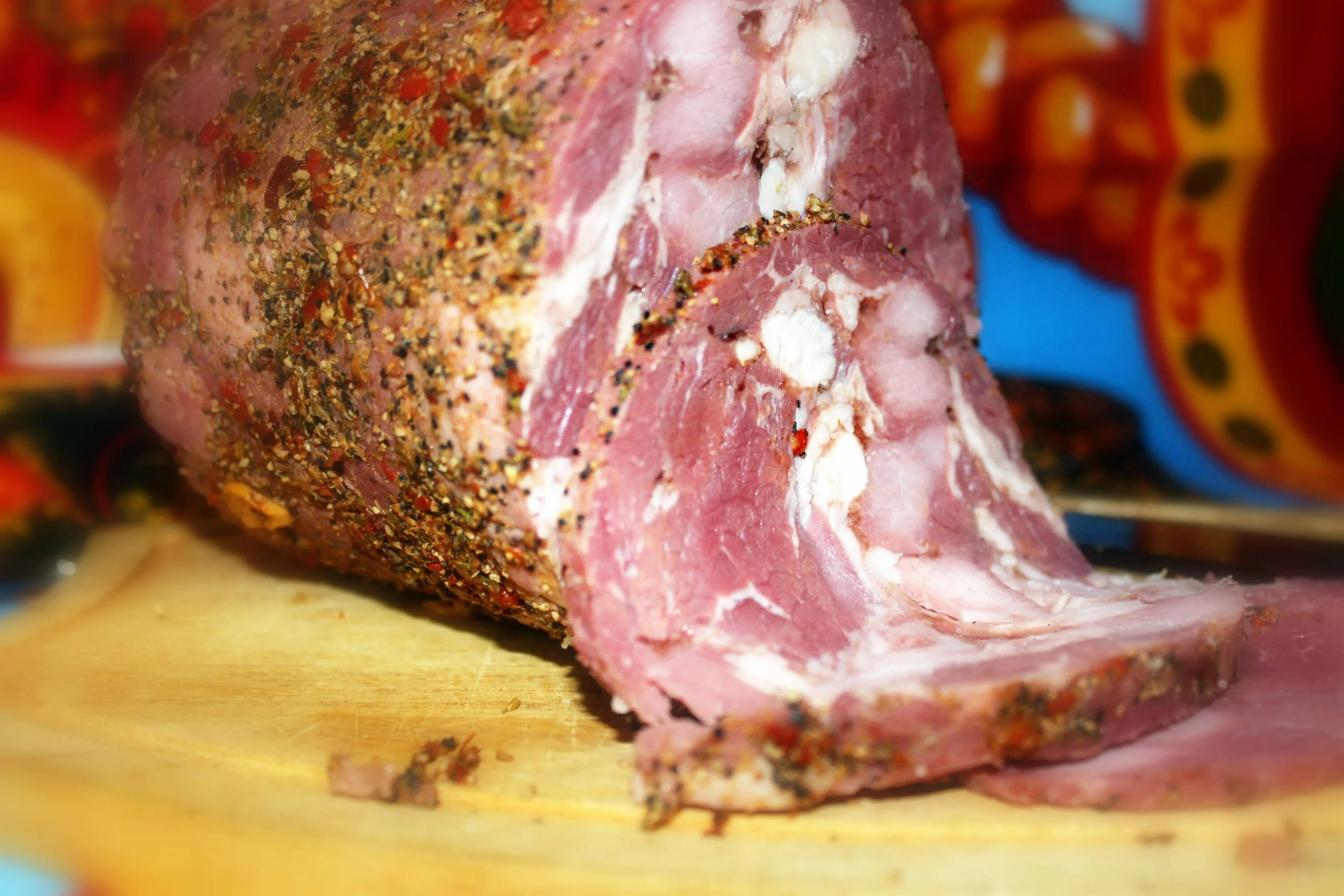 Куриная колбаса с нитритной солью. Домашняя колбаса ветчина. Колбаса свиная сыровяленая. Домашняя колбаса с нитритной. Ветчина вкусная.