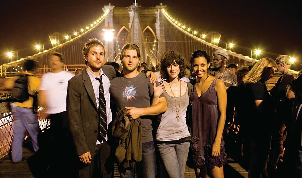 Монстро 2007. Cloverfield фильм 2008. монстро 2008 кловерфилд. кловерфилд 2008 2. монстро фильм 2008 актёры.