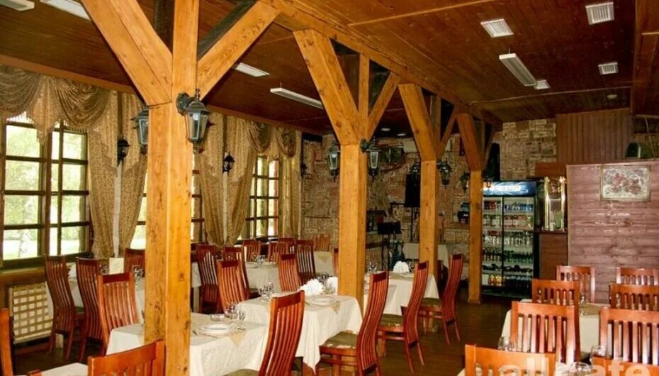 У мангала, москва, улица маршала бирюзова. У мангала октябрьское. Кафе у мангала бирюзова. Мангал внутри кафе. Кафе у мангала на крыленко.