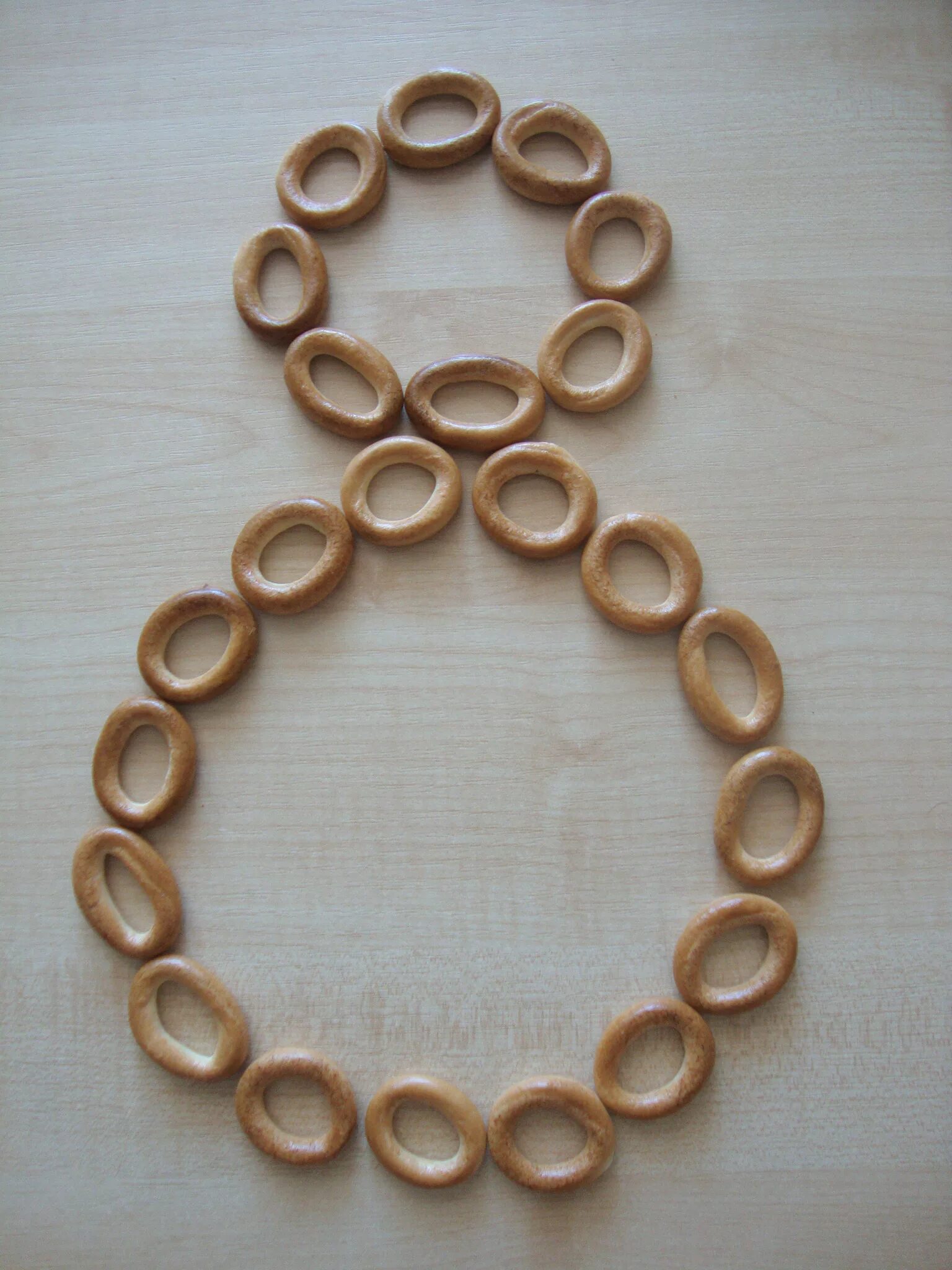 Цифра 8 месяцев для фотосессии. Цифры для фотосессии малышей. Украшение с цифрой 8. Фотосессия ребенка с цифрой. 8 месяцев ребенку фотосессия.