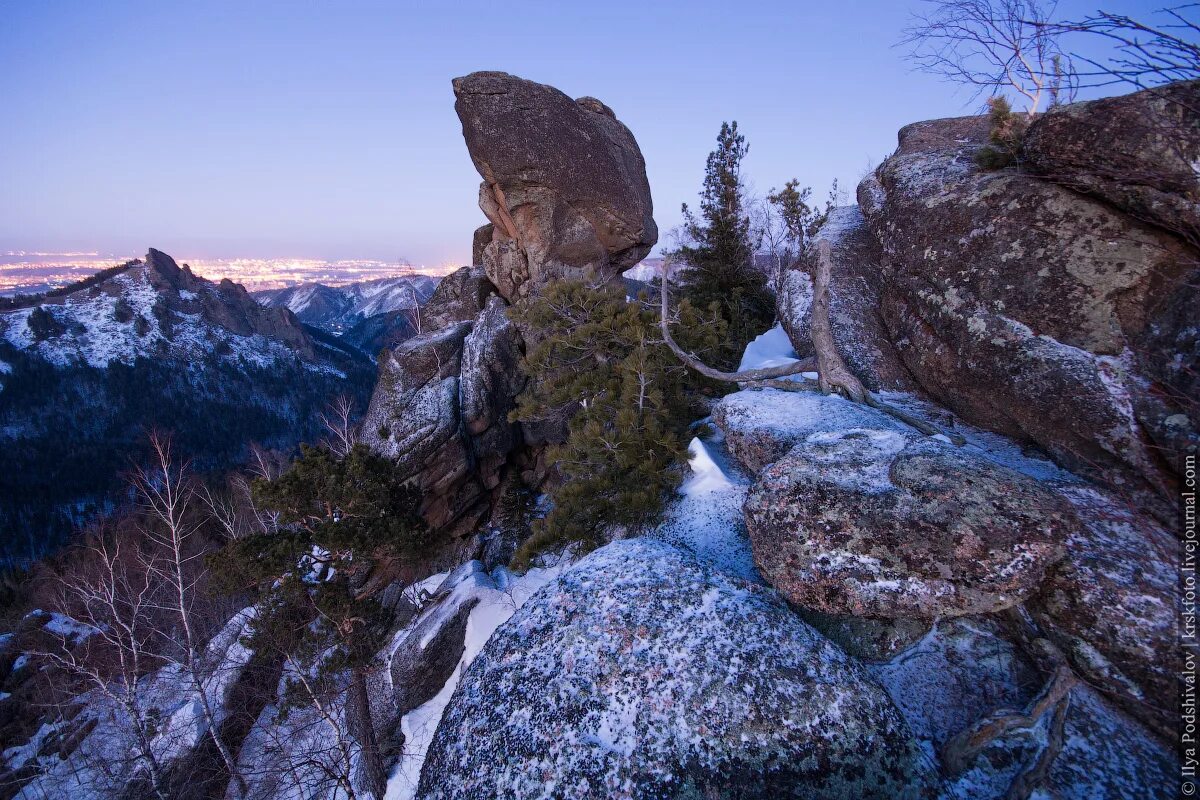 воробушки скала красноярские столбы. воробушки столбы красноярск. скала воробушки в заповеднике красноярские столбы. скала жаба красноярские столбы. воробушки скала красноярские столбы.