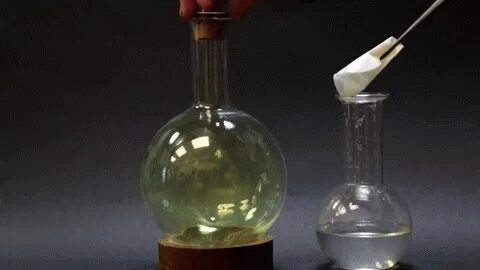 Желто зеленый ядовитый газ