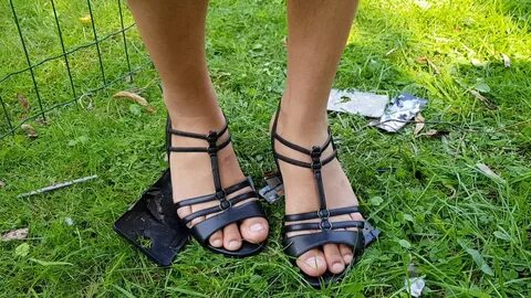 Trampling face feet