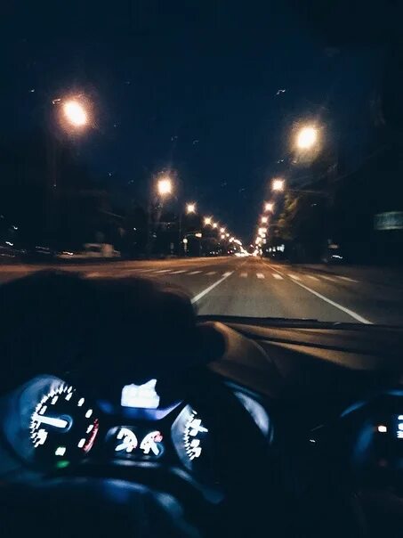 Путь встречный гоню по встречной песня. Путь млечный гоню по встречной. Если любить то навечно если гнать по встречной. Финик финя и алекс. Гоню по встречной.