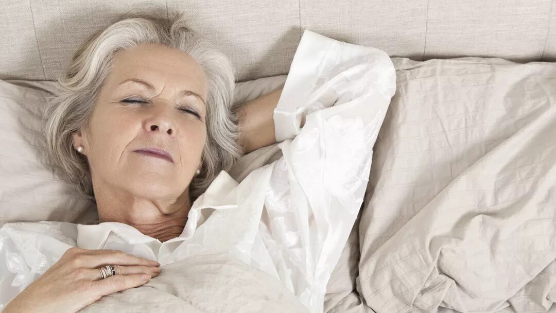 сон молодые бабушки. сон в пожилом возрасте. сон молодые бабушки. бабушка спит. спящие бабуся.