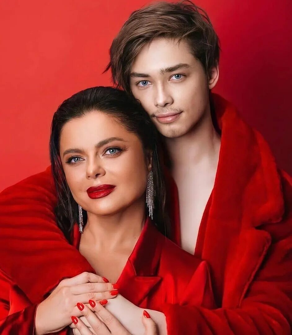 Как зовут мужа королевой. Как зовут мужа королевой. Тарзан сергей глушко и наташа королева. Как зовут мужа королевой. Сергей глушко и королева.