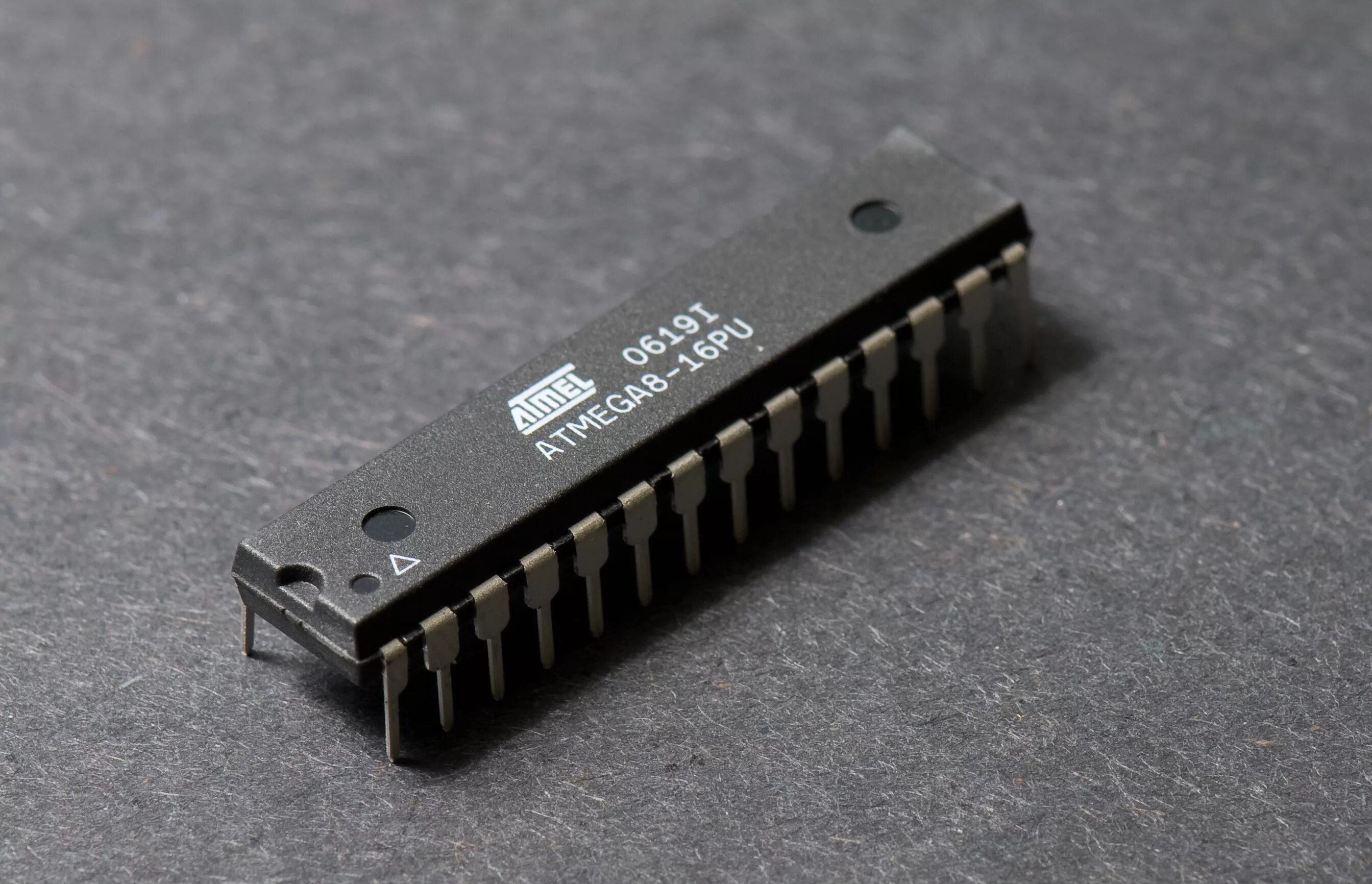 Что такое микроконтроллер. Atmega8-16pu. микроконтроллер atmel avr. avr atmega8. atmega16a pu.