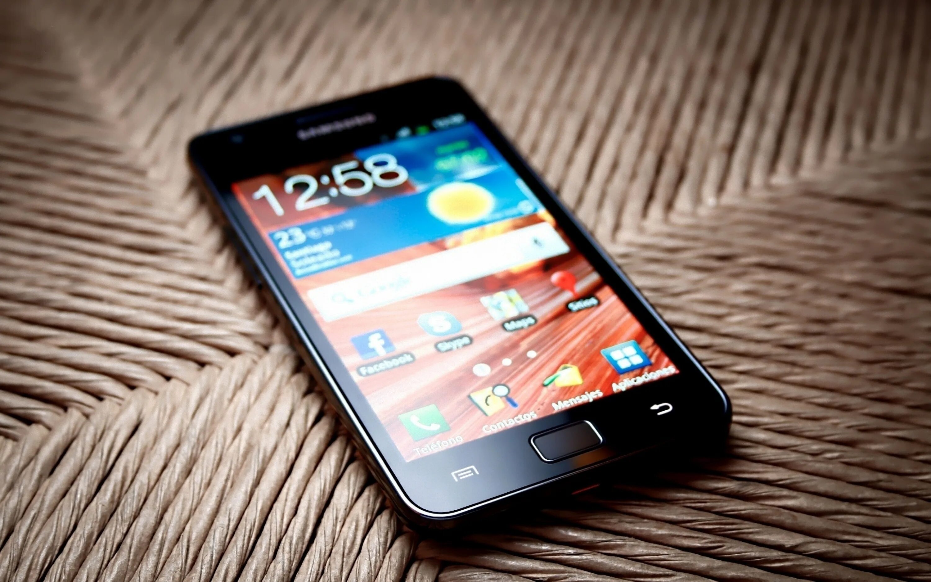 Galaxy 2 7. Смартфон Samsung Galaxy s2. Samsung Galaxy s2 2016. Samsung s2 2015. Телефоны Samsung Galaxy s2.