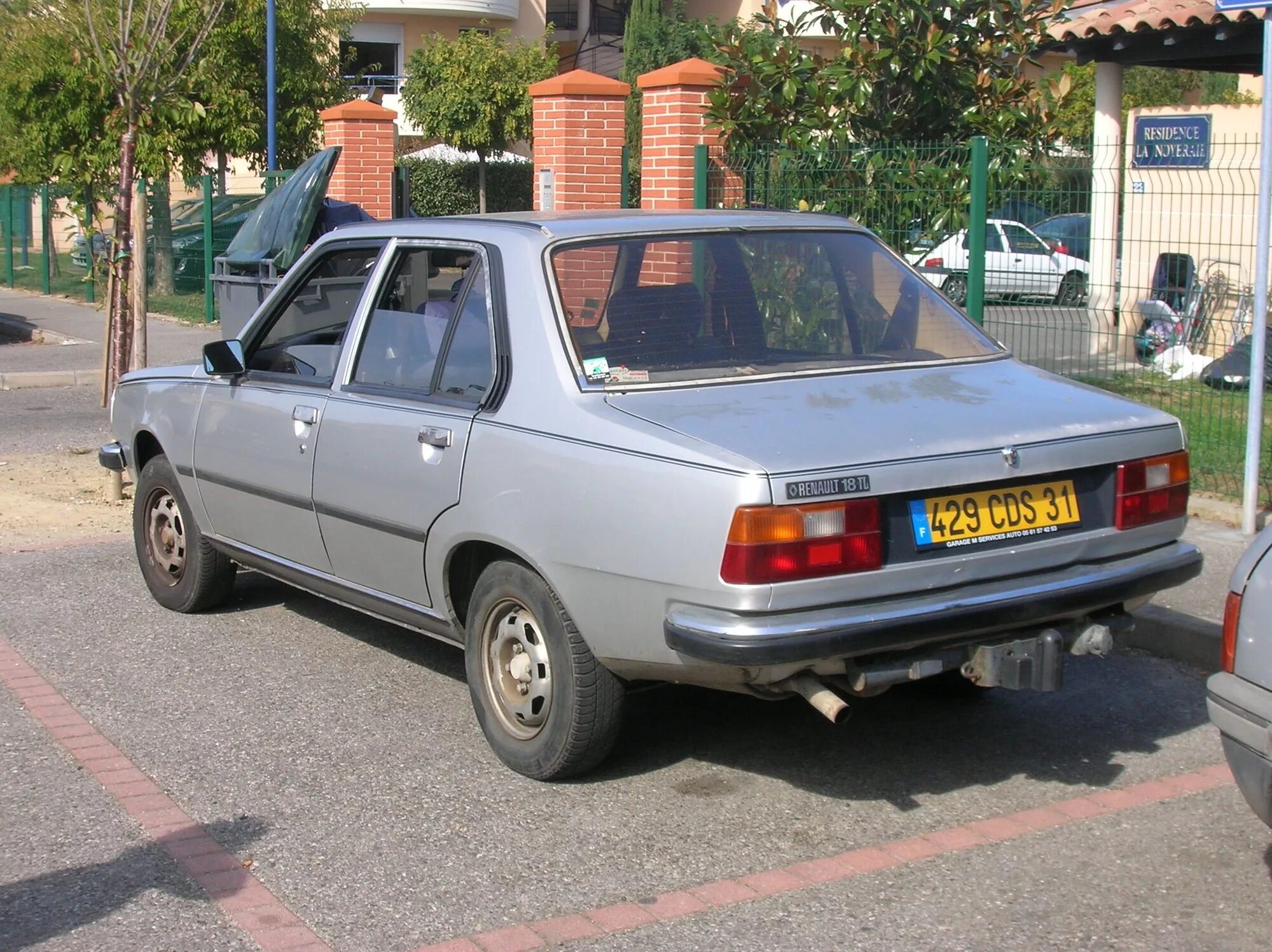 Рено 18 седан. Рено 1-18. Renault 18 1.6 1 поколение. Рено 18 2 поколение. Купить рено 18