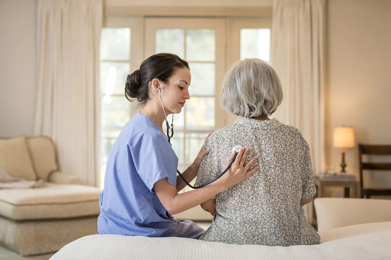 Health patients. Терапевтическое прикосновение. Пациент на дому. Помощь пациенту дома. Nursing Home.