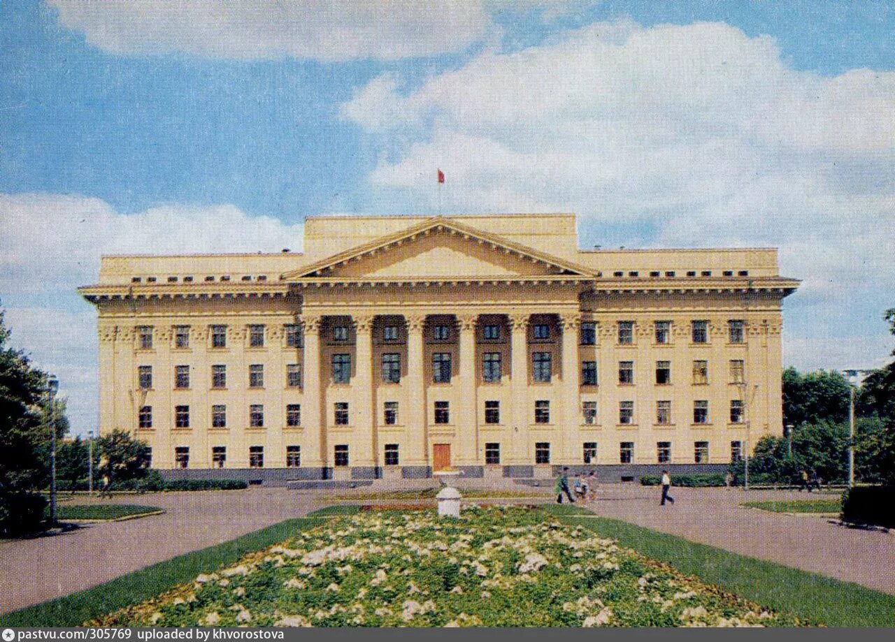 Обком. Здание обкома (тюмень). тюменский обком кпсс. областной комитет кпсс. здание обкома кпсс.