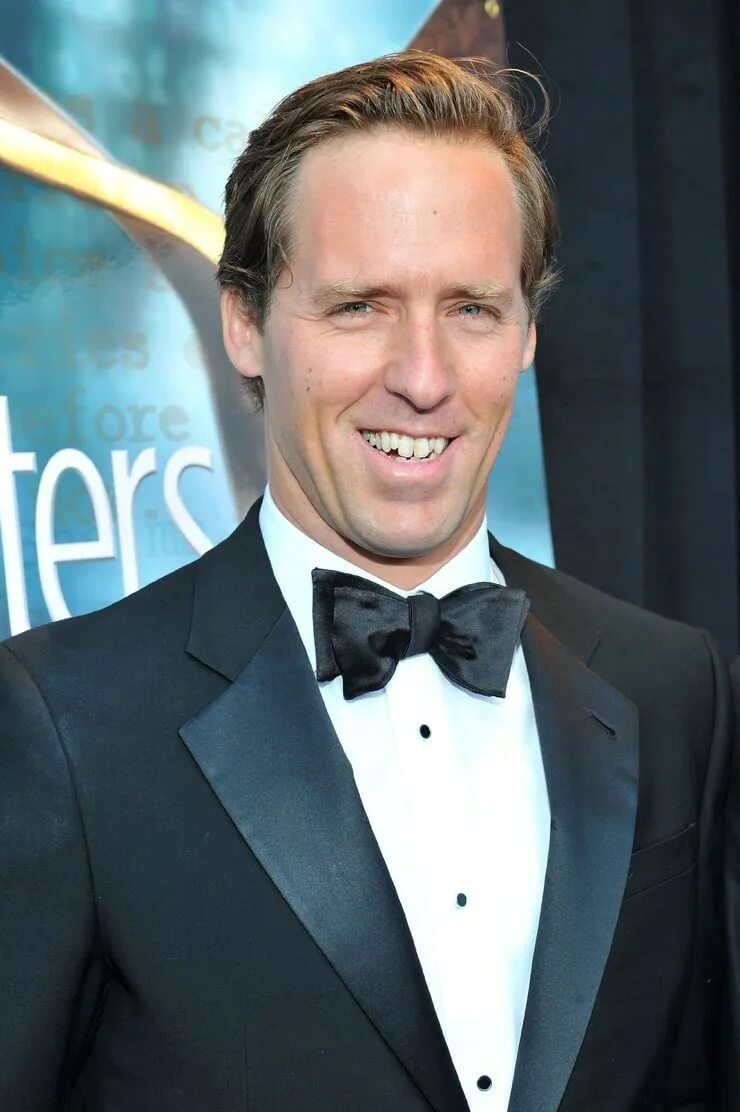 Nat Faxon. Нат Факсон зубы. Уотер Факсон.