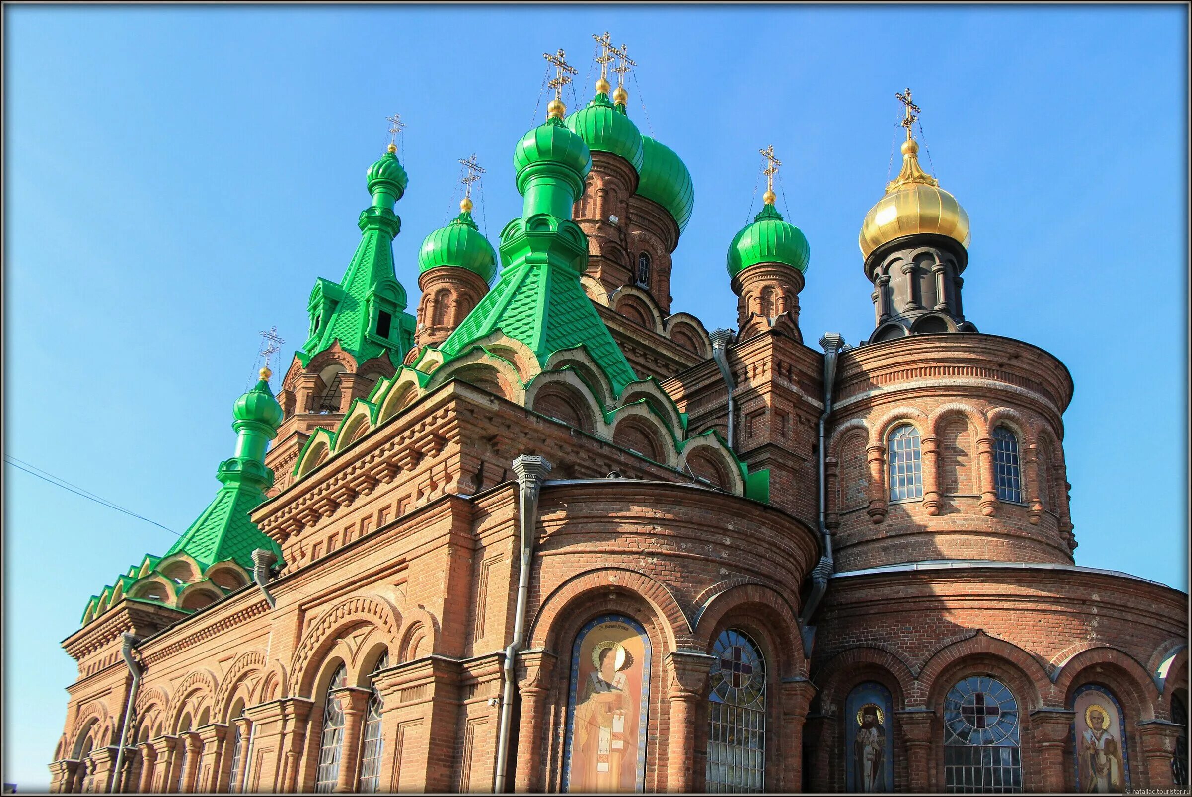 Свято-троицкая церковь нижний тагил. Троицкая церковь краснодар. Свято-троицкий кафедральный собор. Свято-троицкий кафедральный собор нижний тагил. Свято-троицкий собор челябинск.