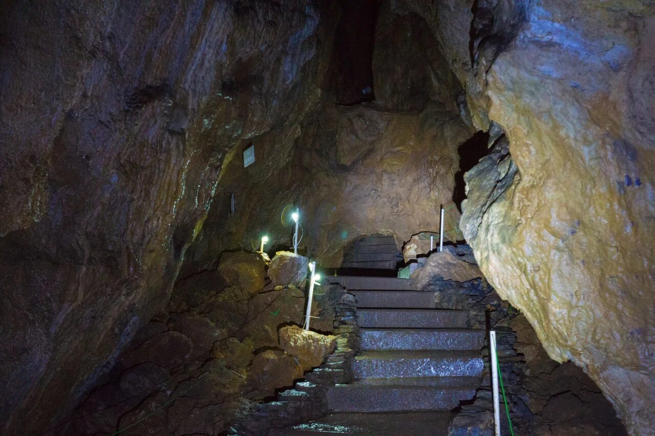 Экскурсии в кунгурскую пещеру. Кунгурская пещера экскурсия. Кунгурская пещера урал. Экскурсии в кунгурскую пещеру. Кунгурская ледяная пещера 2021.