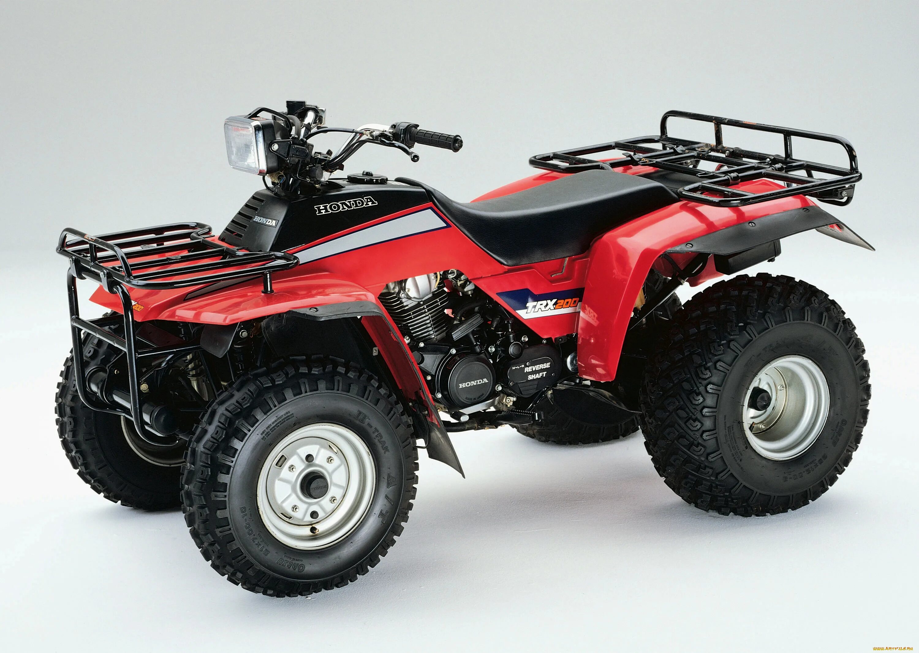 Квадроцикл модельный ряд. Квадроцикл honda fourtrax 200. honda trx 200 квадроцикл. honda trx 480. atv honda 200.