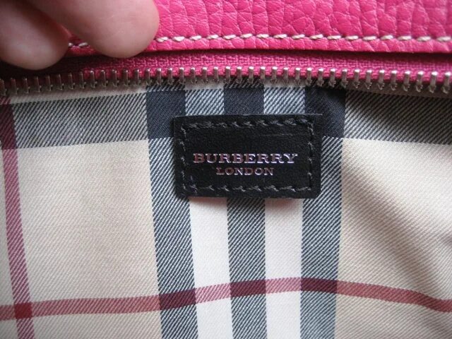 Сумка Burberry оригинал. Серийный номер на сумке Burberry. Номер у сумки Burberry. Как отличить burberry