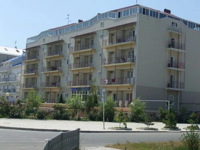 Сайт зодиака витязево. Отель зодиак витязево. гостевой дом зодиак витязево. витязево зодиак отель видео.