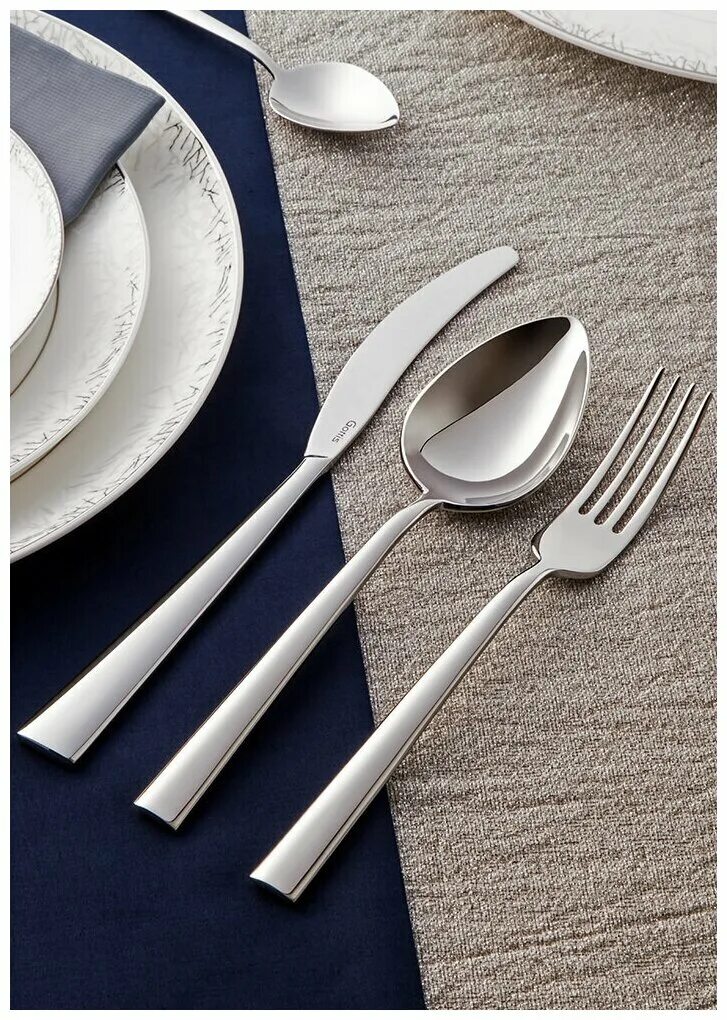 Ложка суповая viners studio. Сервировка столовых приборов для обеда. Сервировка столовых. Сервировка стола вилки и ножи. Столовые приборы для сервировки стола.