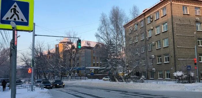 Светофор горно алтайск. Бульвар дружбы в Горно-Алтайске. Перекресток улица Магистральная Горно Алтайск. Улица Шоссейная 25 Горно Алтайск. Город Орел переулок светофорный дом 4 зимой фото.