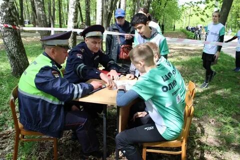 Подростки узловой