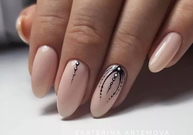Маникюр лето нюд на короткие ногти