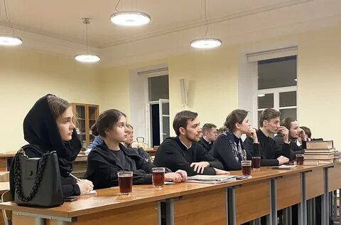 Студенты духовной академии