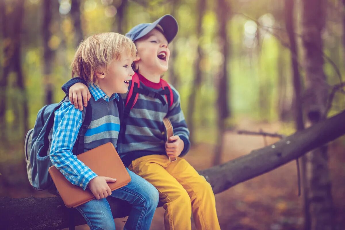 Son s best friend. Детская Дружба. Детям о дружбе. Настоящая детская Дружба. Дружба картинки.