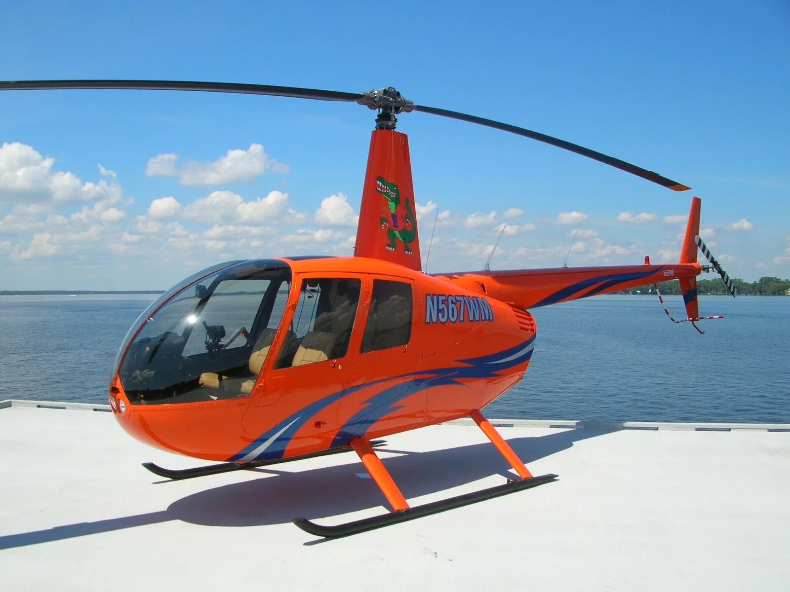 Верт лет. Вертолет robinson r44. вертолет robinson helicopter company r-44 ii. вертолет robinson r44 пассажирский. вертолёт robinson r44 рад мир.