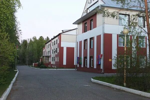 Логотип санаторий нефтяник самотлора. Нефтяник самотлора. Самотлор санаторий-профилакторий нижневартовск. Самотлор санаторий-профилакторий нижневартовск. Санаторий самотлор нижневартовск.