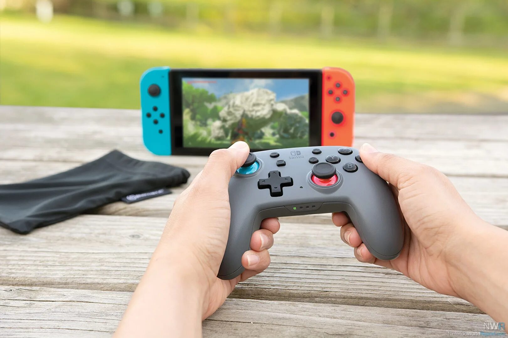 Far nintendo switch. Контроллер Нинтендо свитч. Геймпад Nintendo Switch Controller. Nintendo Switch n64. Про контроллер Nintendo Switch.