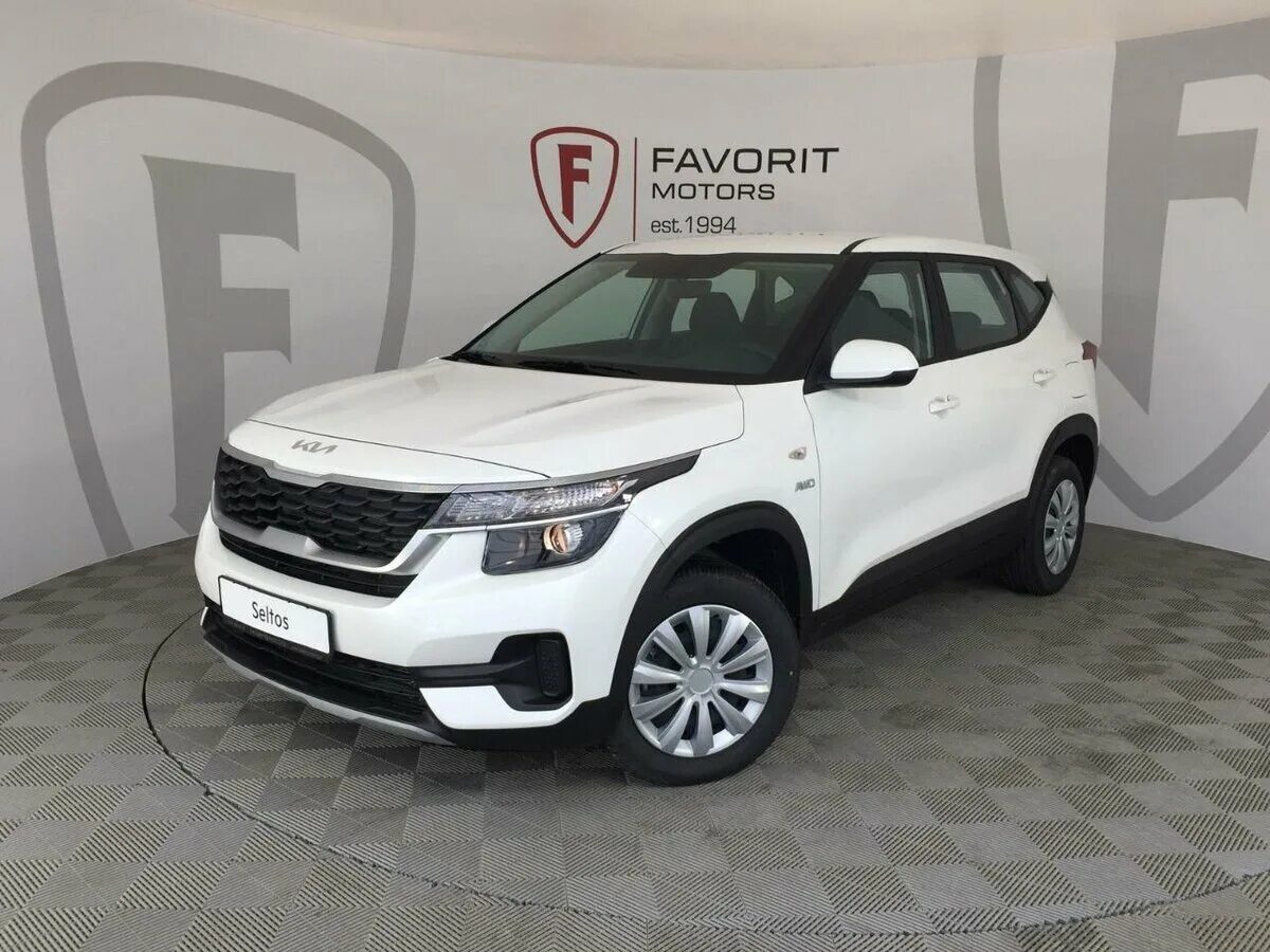 Купить б/у Kia Seltos I 1.6 AMT (177 л.с.) 4WD бензин робот в Хабаровске: белый